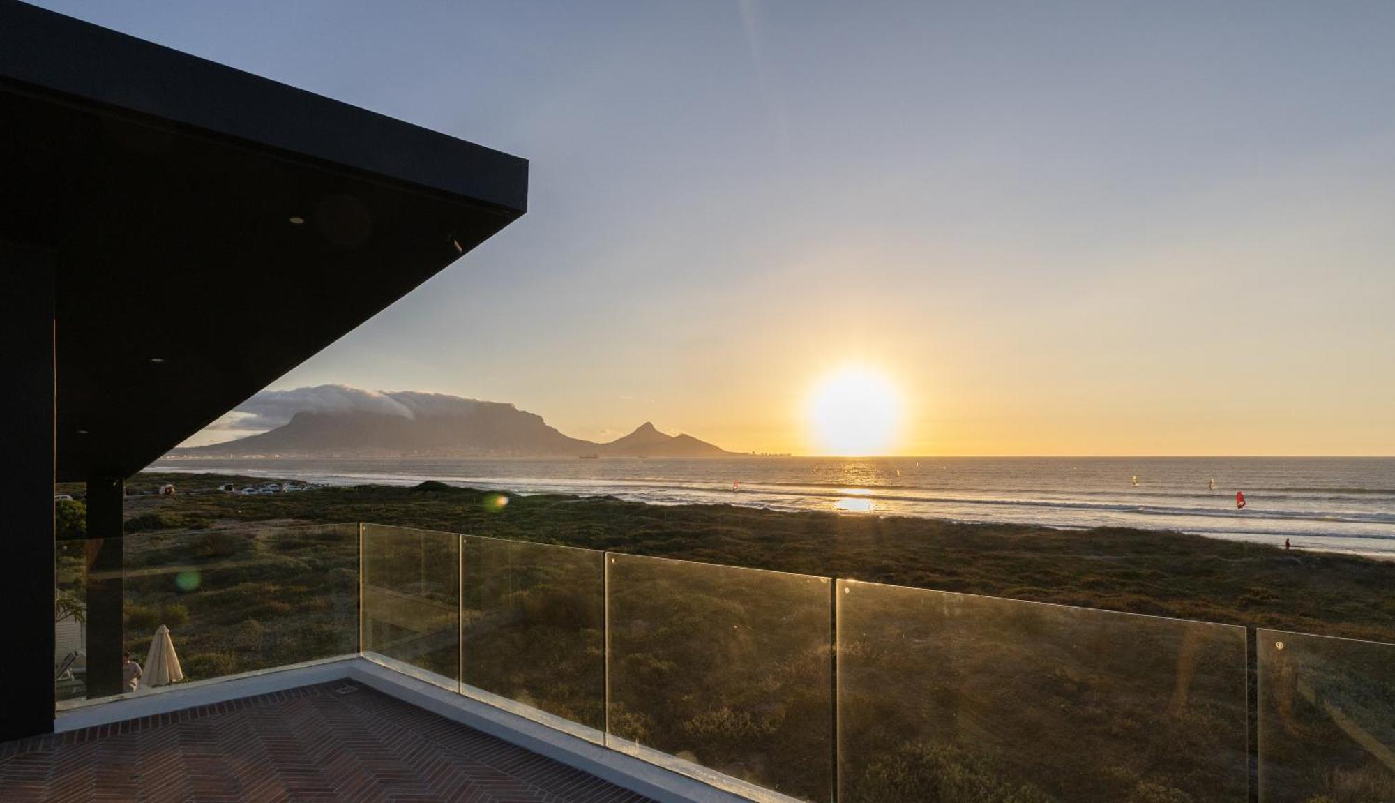 Ocean 9 - Sunset Beachfront Residency Ciudad del Cabo Exterior foto
